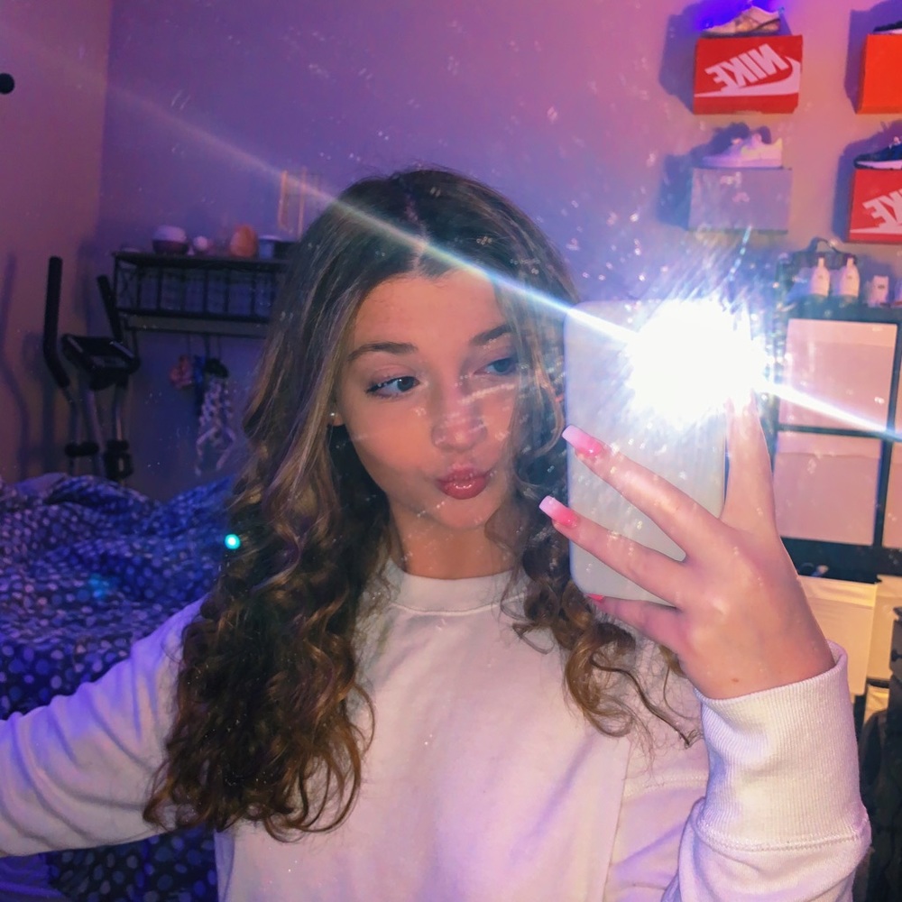 Hi I’m Ella!